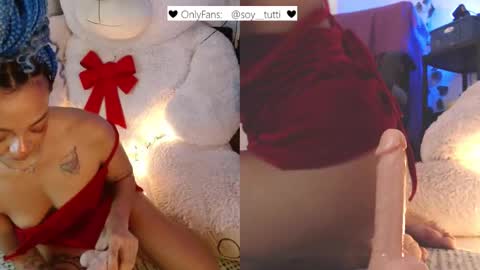 Snapshot of sweet_bluee chatting on December 2024 06:08:01 PM Tutti  online show from December 2024 06:08:01 PM