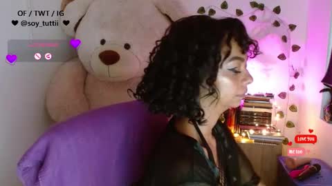 Snapshot of sweet_bluee chatting on January 2025 12:48:01 PM Tutti  online show from January 2025 12:48:01 PM