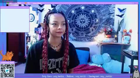 Snapshot of sweet_bluee chatting on October 2025 03:44:02 PM Tutti  online show from October 2025 03:44:02 PM