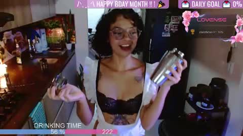 Snapshot of sweet_bluee chatting on July 2026 11:11:02 PM Tutti online show from July 2026 11:11:02 PM