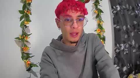 sweet_boy2224 online show from November 2025 05:16:01 PM