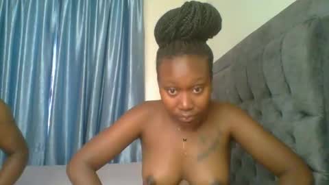 Camila online show from November 2025 05:19:01 AM