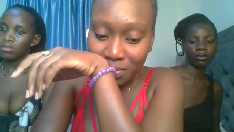 Camila online show from December 2025 11:27:02 AM