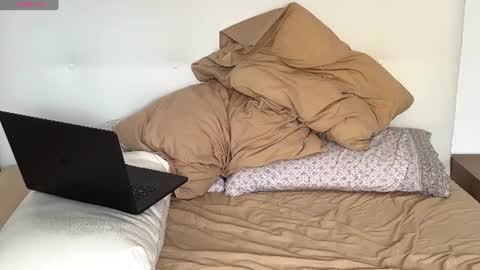 Caroline online show from June 2026 06:52:02 AM