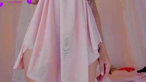 Snapshot of sweet_carine chatting on September 2025 05:54:01 AM camil online show from September 2025 05:54:01 AM