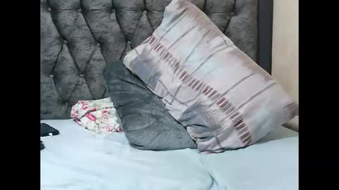 Ellam online show from February 2026 08:02:01 PM