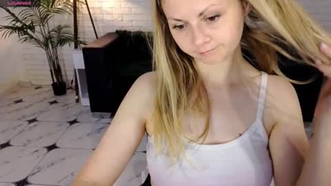 Emily online show from September 2025 06:18:01 AM