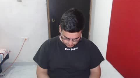Snapshot of sweet_fantasy_couple chatting on February 2025 12:09:01 AM sweet_fantasy_couple online show from February 2025 12:09:01 AM