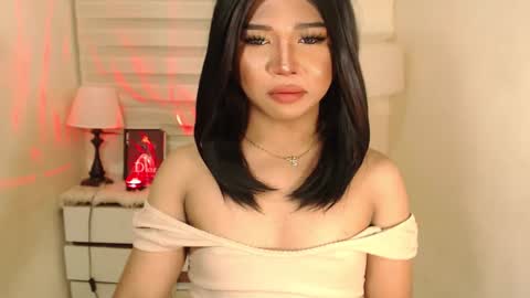 Snapshot of sweet_hoelly chatting on February 2025 03:36:02 PM Slutty Shannel online show from February 2025 03:36:02 PM