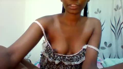sweet_jovial online show from October 2025 01:28:01 AM