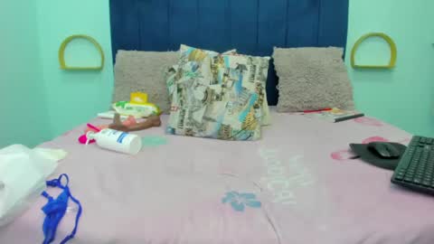 sweet_klem_19 online show from November 2025 11:47:01 PM