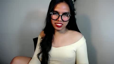 sweet_kyline69 online show from December 2025 02:48:01 PM