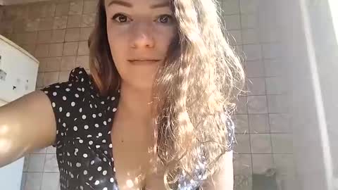 Snapshot of sweet_lilgirl_x chatting on February 2025 10:59:01 AM Anna online show from February 2025 10:59:01 AM