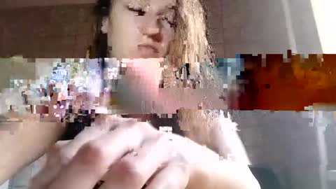 Snapshot of sweet_lilgirl_x chatting on March 2025 05:31:02 AM Anna online show from March 2025 05:31:02 AM