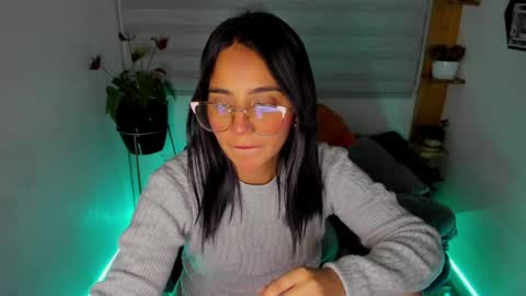 Lina online show from April 2026 12:28:01 AM