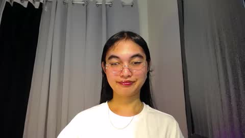 Maria Stella online show from March 2025 12:33:02 PM