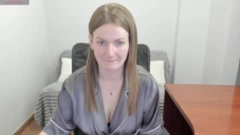 Mila online show from April 2026 10:25:02 PM