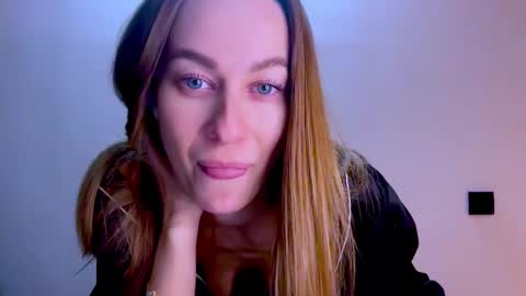 Snapshot of sweet_mia_91 chatting on October 2025 08:09:02 PM Mia online show from October 2025 08:09:02 PM