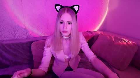 Snapshot of sweet_mol1y chatting on October 2025 09:45:01 PM sweet_mol1y online show from October 2025 09:45:01 PM