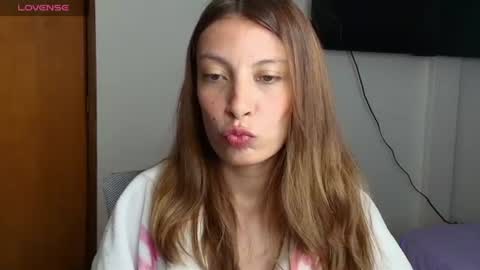 Snapshot of sweet_moon_v_ chatting on June 2026 02:03:02 AM sweet_moon_v_ online show from June 2026 02:03:02 AM