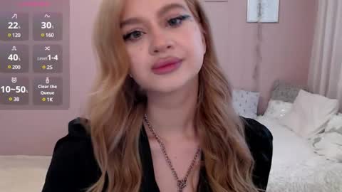 sweet_nicole_333 online show from March 2025 12:34:01 PM