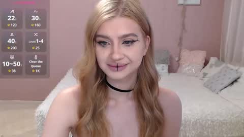 sweet_nicole_333 online show from March 2025 12:57:02 PM