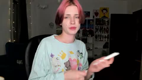 kira online show from January 2026 06:35:01 PM