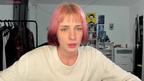 kira online show from April 2026 10:02:02 PM