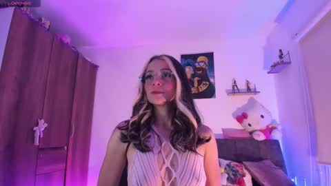 Snapshot of sweet_penny_ chatting on September 2025 11:49:02 PM Penny  online show from September 2025 11:49:02 PM