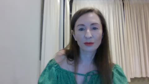 Snapshot of sweet_poeme chatting on June 2026 04:02:02 PM sweet_poeme online show from June 2026 04:02:02 PM