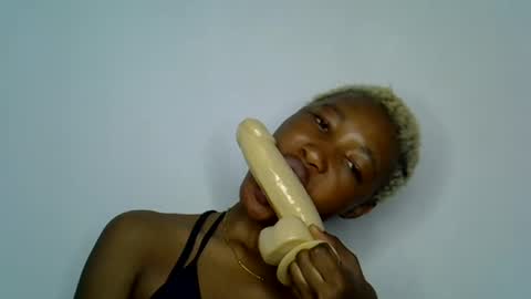 Snapshot of sweet_pussy04 chatting on June 2026 12:22:01 PM sweet girl online show from June 2026 12:22:01 PM