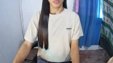 Snapshot of sweet_reyan2003 chatting on June 2026 06:33:02 AM REYAN online show from June 2026 06:33:02 AM