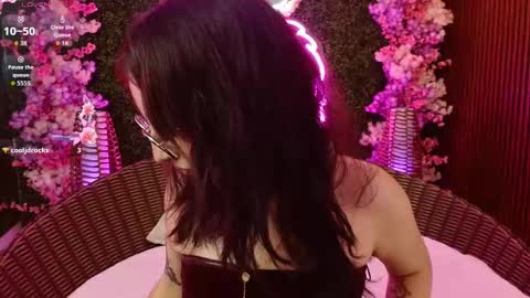 Roxanee online show from March 2026 08:52:02 PM