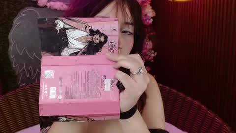 Snapshot of sweet_roxanee chatting on April 2026 04:27:01 AM Roxanee online show from April 2026 04:27:01 AM