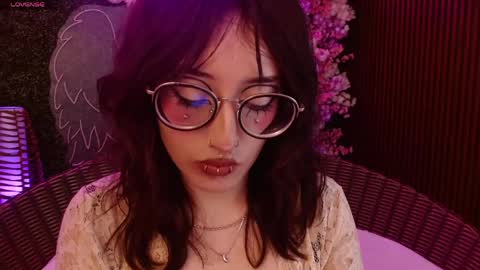 Snapshot of sweet_roxanee chatting on May 2026 09:12:02 PM Roxanee online show from May 2026 09:12:02 PM