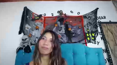 Snapshot of sweet_skylove_ chatting on October 2025 04:09:01 PM Adriana online show from October 2025 04:09:01 PM