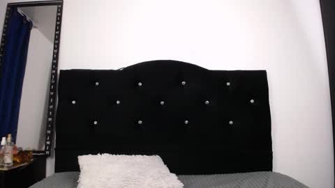Snapshot of sweet_skylove_ chatting on May 2026 11:57:01 PM Adriana online show from May 2026 11:57:01 PM
