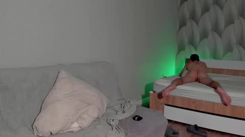 Snapshot of sweet_smith8 chatting on October 2025 09:04:01 PM sweet_smith8 online show from October 2025 09:04:01 PM