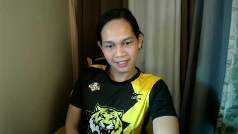Snapshot of sweet_squirtxxxx chatting on May 2026 11:09:01 PM HI IM MONA AND IM YOUR NEXT WIFE online show from May 2026 11:09:01 PM