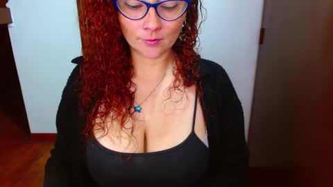 Snapshot of sweet_tammyy chatting on October 2025 03:45:01 PM tammy IG stammy 36 online show from October 2025 03:45:01 PM