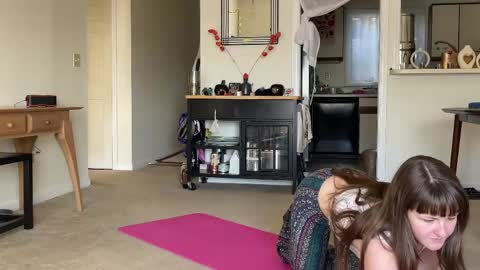 Snapshot of sweet_truffle chatting on May 2026 11:51:01 AM Heidi Brenner - Please check bio for schedule FAQ online show from May 2026 11:51:01 AM