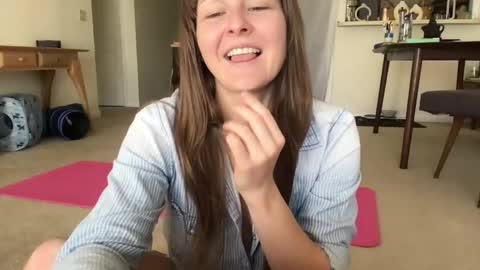 Snapshot of sweet_truffle chatting on May 2026 02:02:01 PM Heidi Brenner - Please check bio for schedule FAQ online show from May 2026 02:02:01 PM