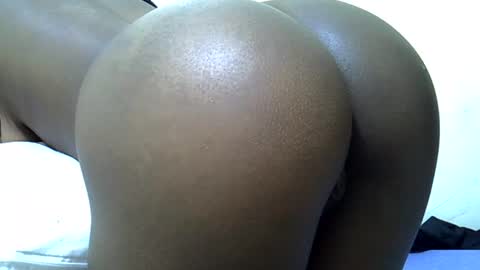 Snapshot of sweet_vee1 chatting on June 2026 12:04:01 AM Princess vee online show from June 2026 12:04:01 AM