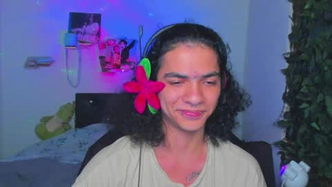 Snapshot of sweet_vond chatting on April 2026 02:10:01 PM Steven independent model online show from April 2026 02:10:01 PM