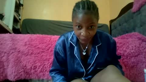 Snapshot of sweet_zella chatting on June 2026 11:03:01 AM zellate online show from June 2026 11:03:01 AM