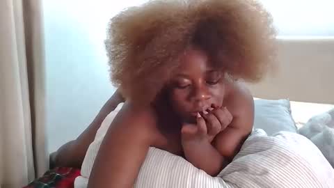Snapshot of sweetafricangal chatting on May 2026 02:29:02 AM NASHA online show from May 2026 02:29:02 AM