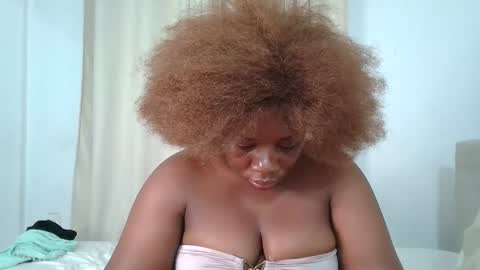 Snapshot of sweetafricangal chatting on June 2026 02:33:02 AM NASHA online show from June 2026 02:33:02 AM