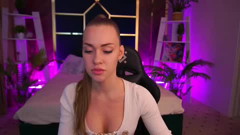 Snapshot of sweetangellic chatting on October 2025 01:55:01 PM SweetAngellic online show from October 2025 01:55:01 PM