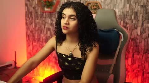 Salom independent model online show from April 2026 04:06:02 AM