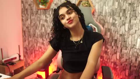 Salom independent model online show from April 2026 07:52:02 PM